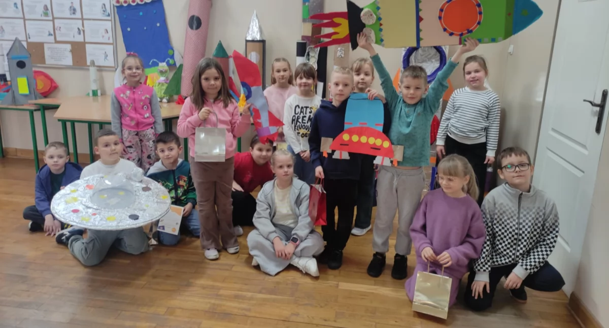 Niezwykłe obiekty nad Krynką? Zobacz, co zbudowały dzieci z gminy Łuków!