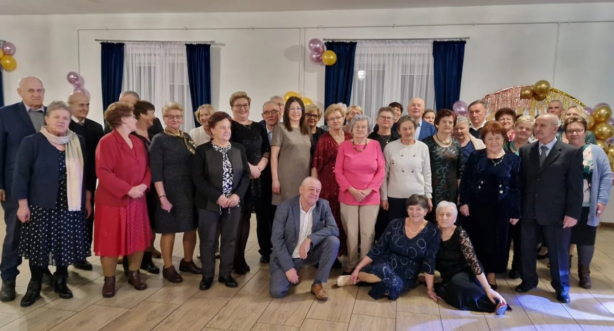 Wola Mysłowska: Bal karnawałowy i polonez w Ciechominie