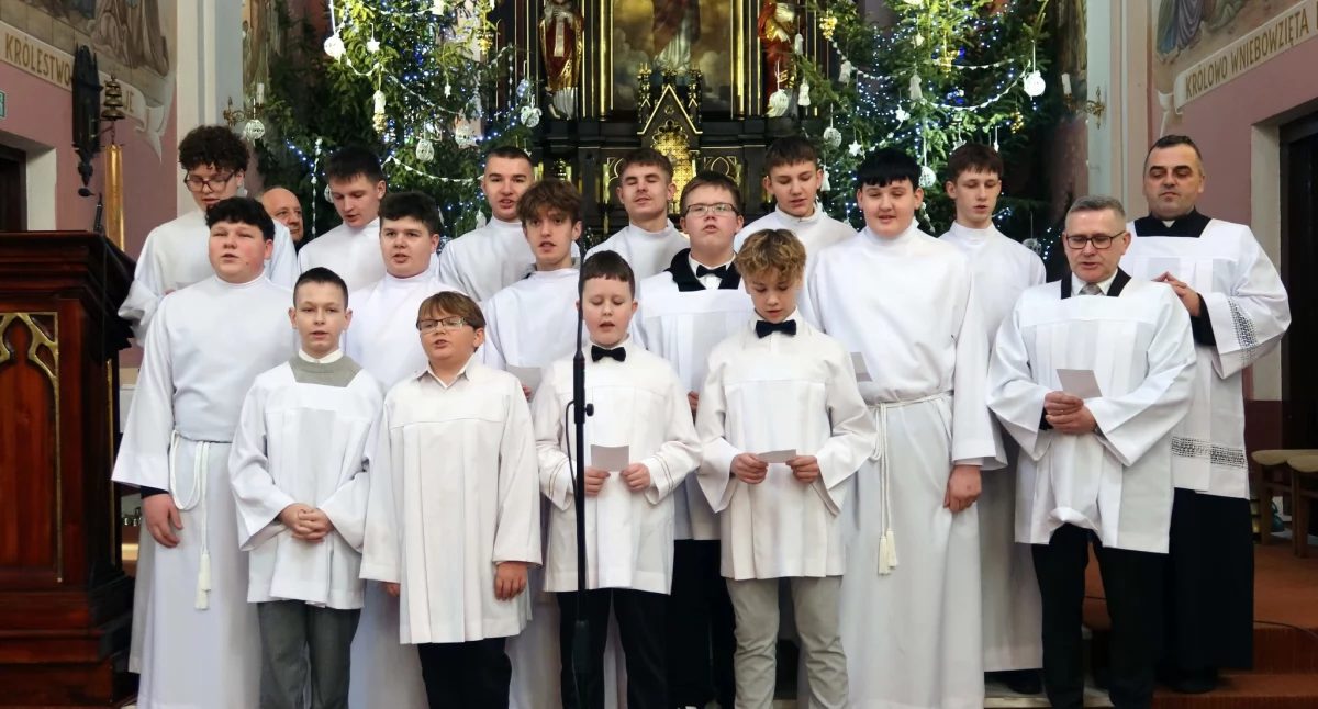 Mieszkańcy parafii w Wojcieszkowie wspólnie wyśpiewali radość z Bożego Narodzenia podczas parafialnego kolędowania