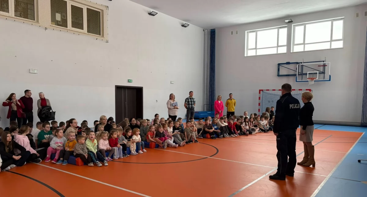 Ferie w Zastawiu: St. asp. Michał Sulej radzi, jak uniknąć wypadków na lodzie