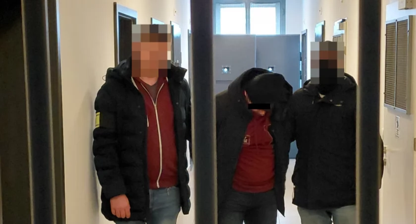 BMW na lewych blachach i kryminalna zagadka z S17 rozwiązana