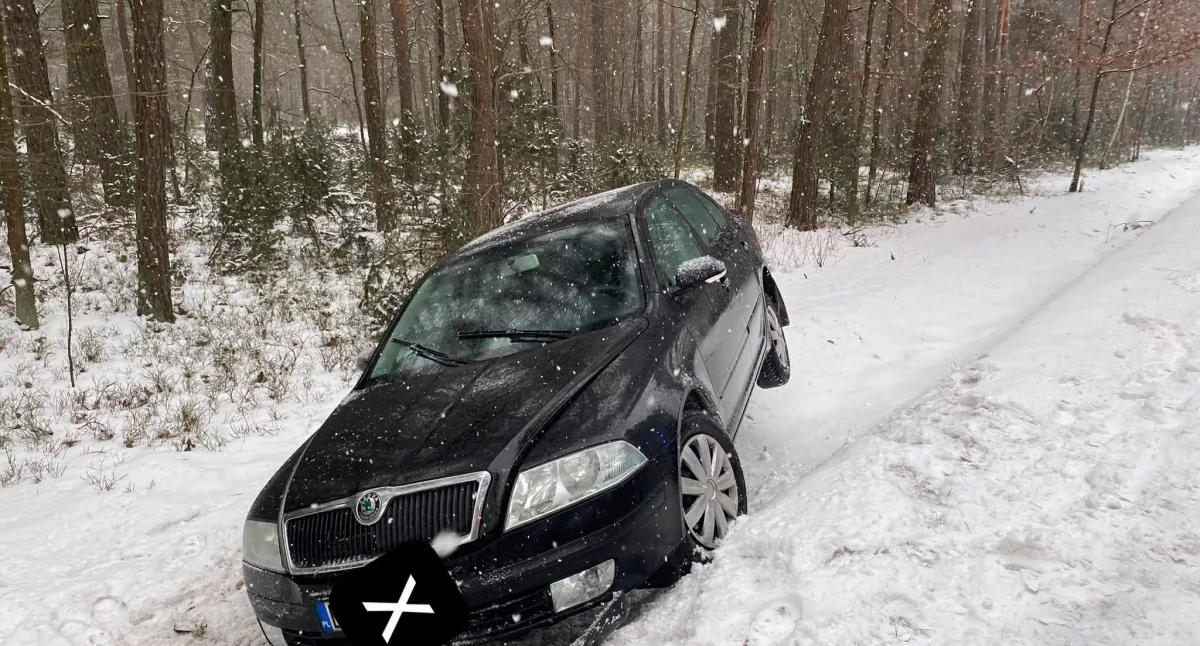 Koszmar w Starej Wróblinie! Strażacy musieli rozcinać auto