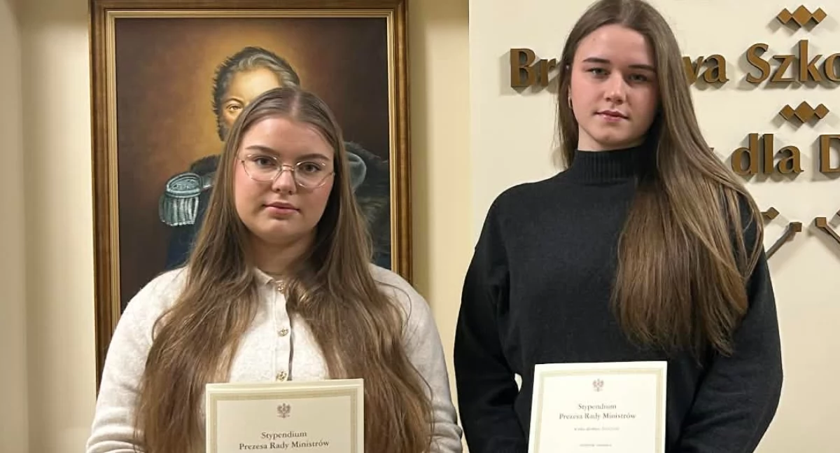 Sukces uczennic Zespołu Szkół w Stoczku. Milena Rombel i Julia Rosa ze stypendiami
