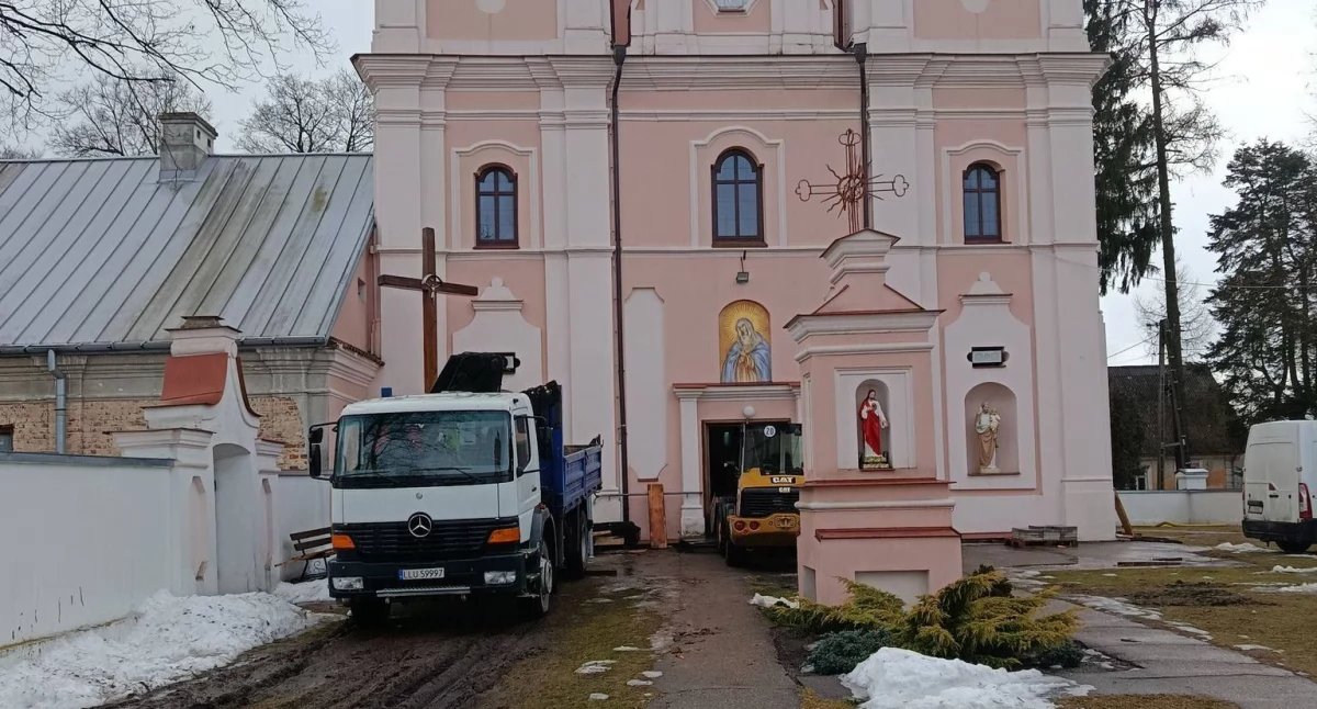 Marmury i nowoczesne ogrzewanie w parafii! Zobacz, jak zmieni się kościół w Jeleńcu