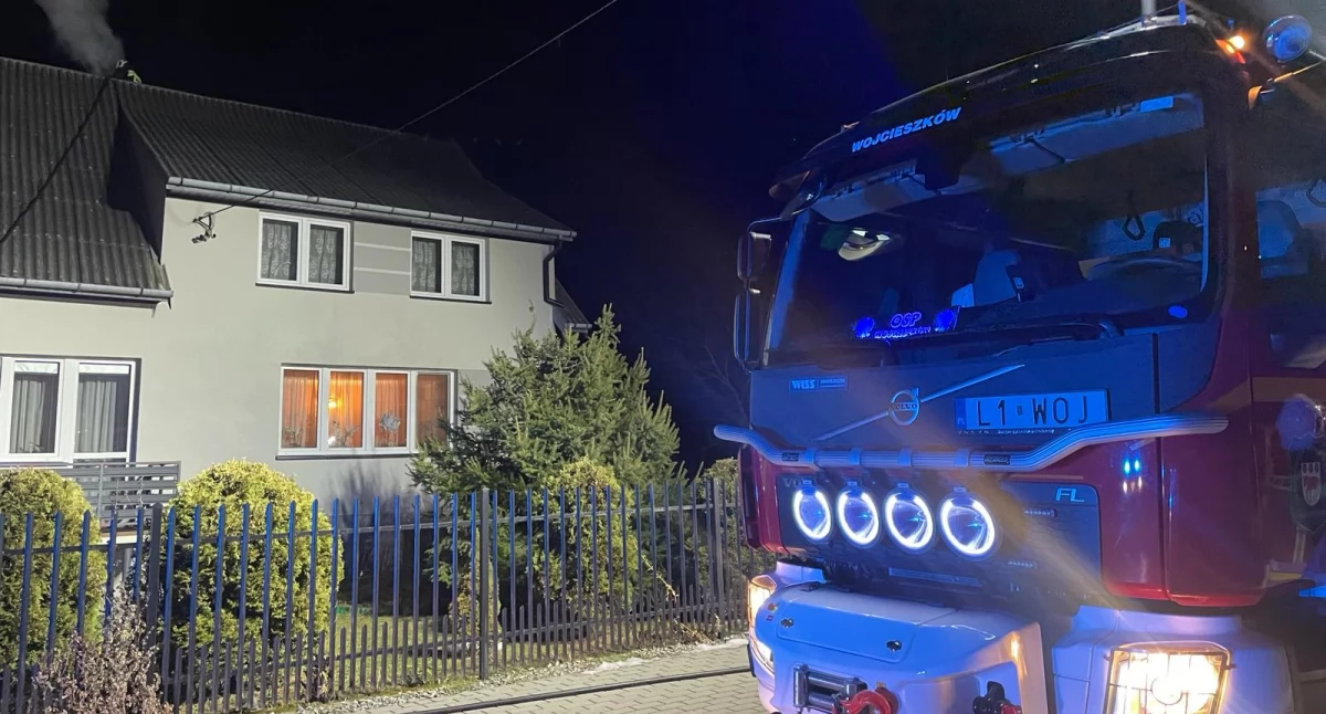   Wojcieszków: Akcja na ul. Prusa. Ogień w kominie mógł skończyć się tragicznie  
