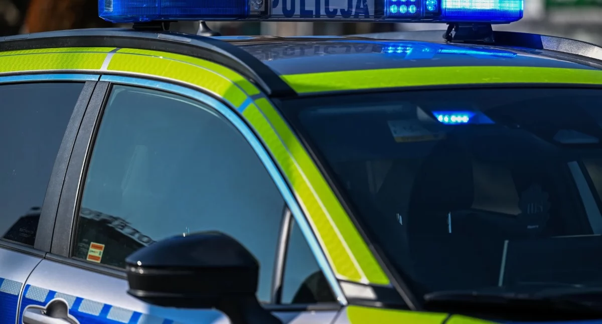 Pijana kobieta w Audi jechała pod prąd i niszczyła znaki w Łukowie