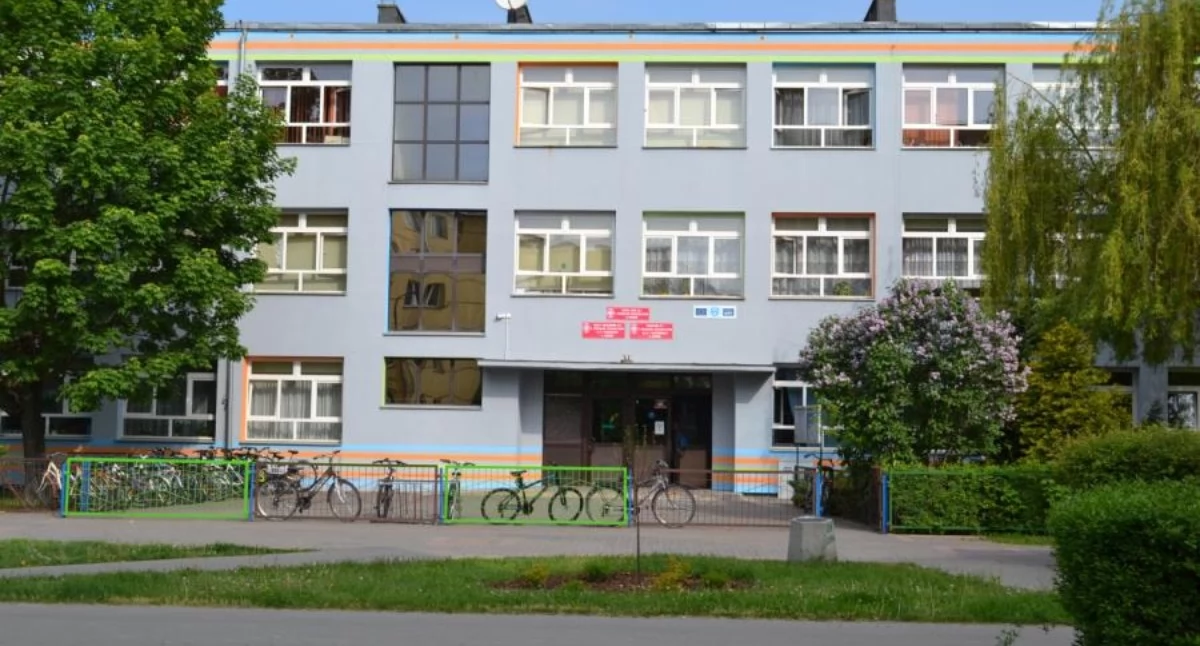 Szkoła Podstawowa nr 4 w Łukowie zbiera książki dla uczniów