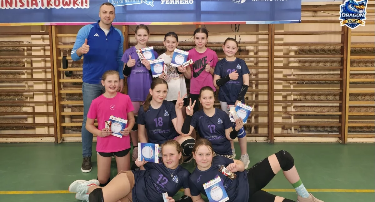 Dziewczyny z Wojcieszkowa bezkonkurencyjne na siatkarskim parkiecie w Białej Podlaskiej