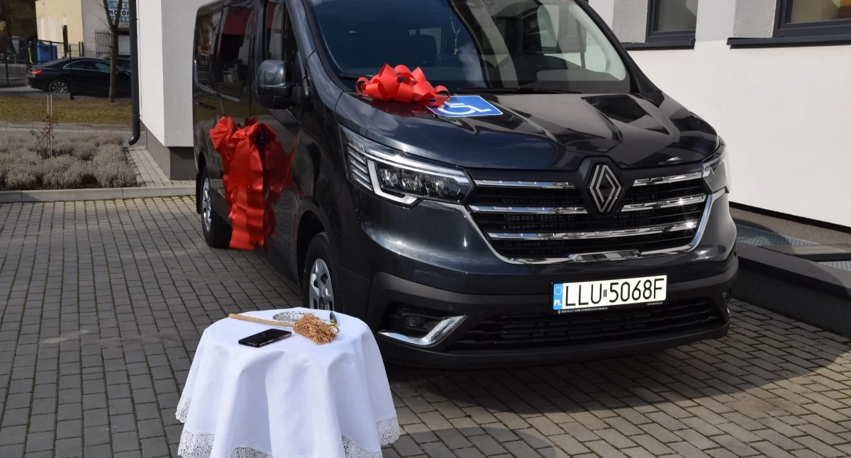 Koniec z barierami w Stoczku! Zobacz, jak ten pojazd zmieni życie wielu osób