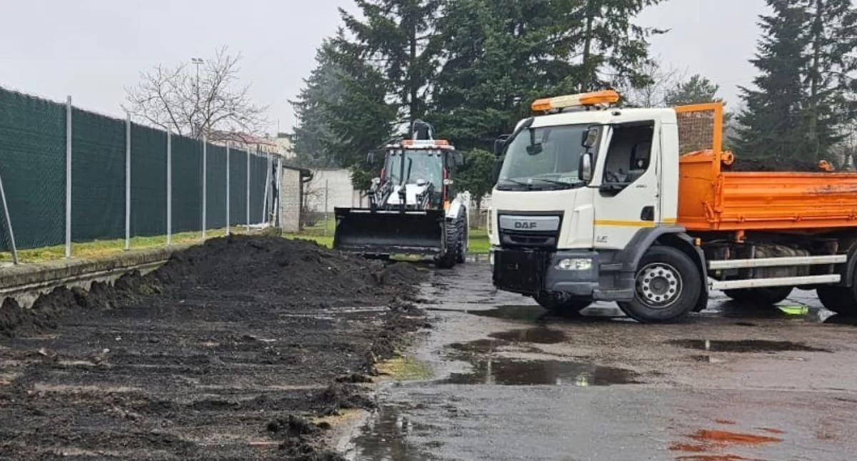 Łuków: Parking przy stadionie Orląt zamknięty do maja