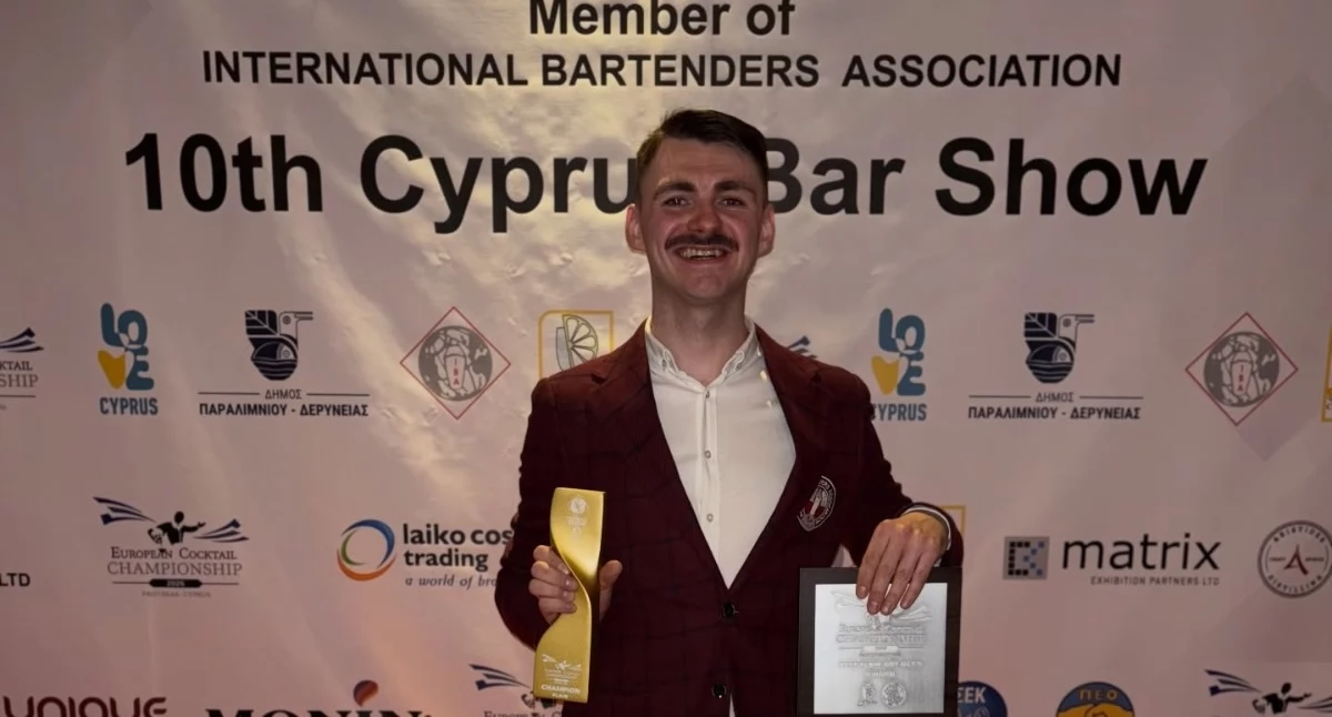 Kacper Smarz z Wojcieszkowa królem Europy w flair bartendingu