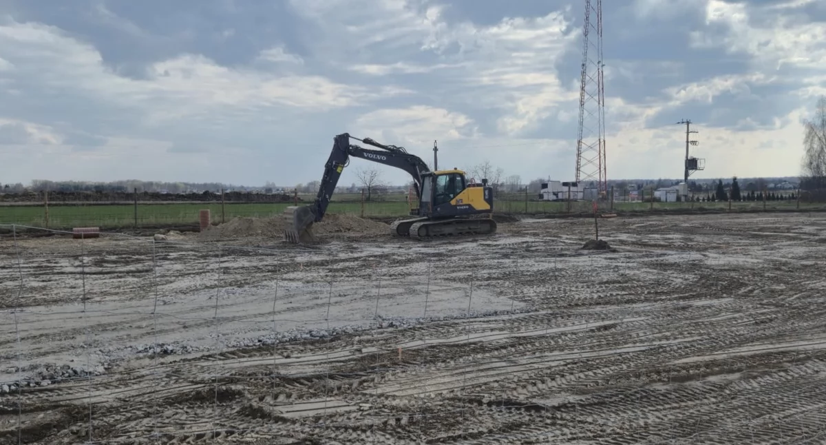 Nowy market Dino w Adamowie już w budowie. Zakupy jeszcze tego lata
