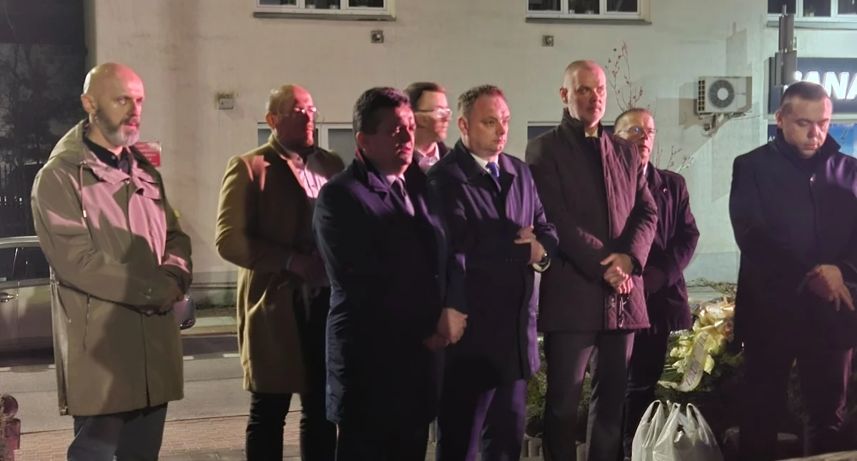 Łuków pamięta św. Jana Pawła II. W 21 rocznicę śmierci mieszkańcy oddali hołd