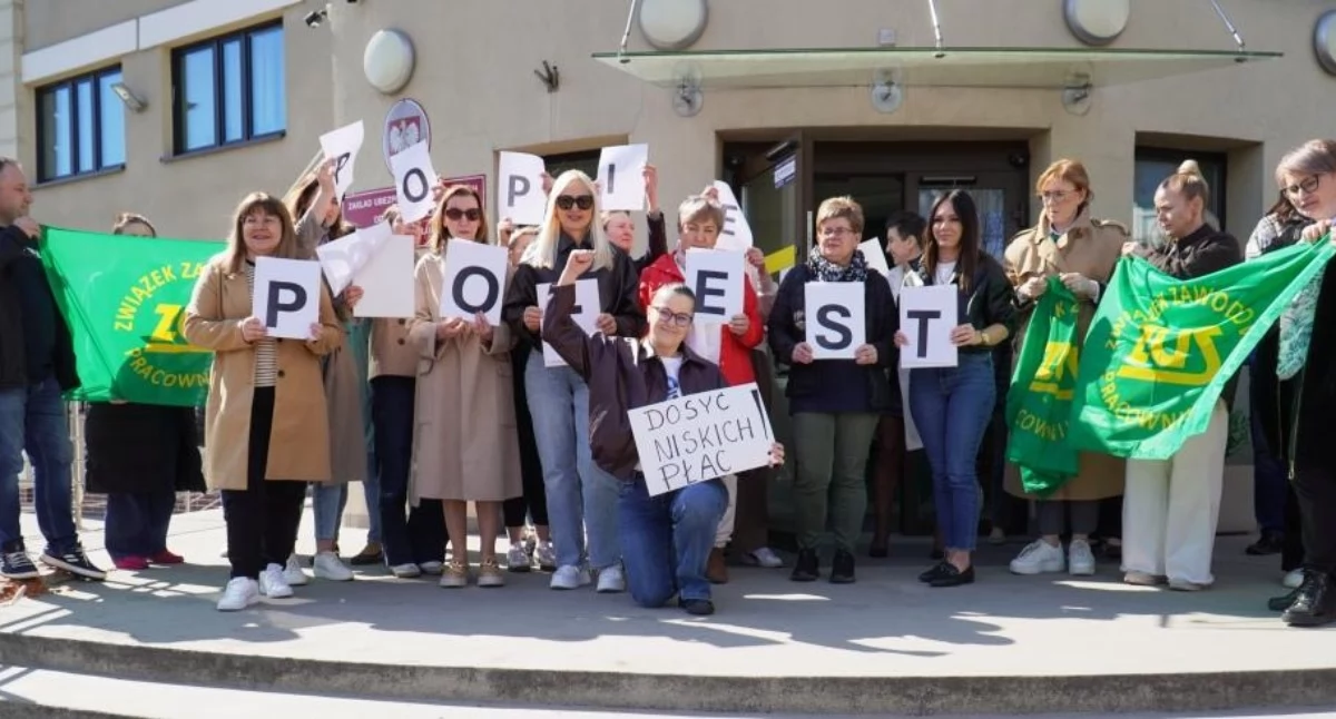 Protest w ZUS Łuków. Pracownicy domagają się podwyżek zgodnych z kosztami życia