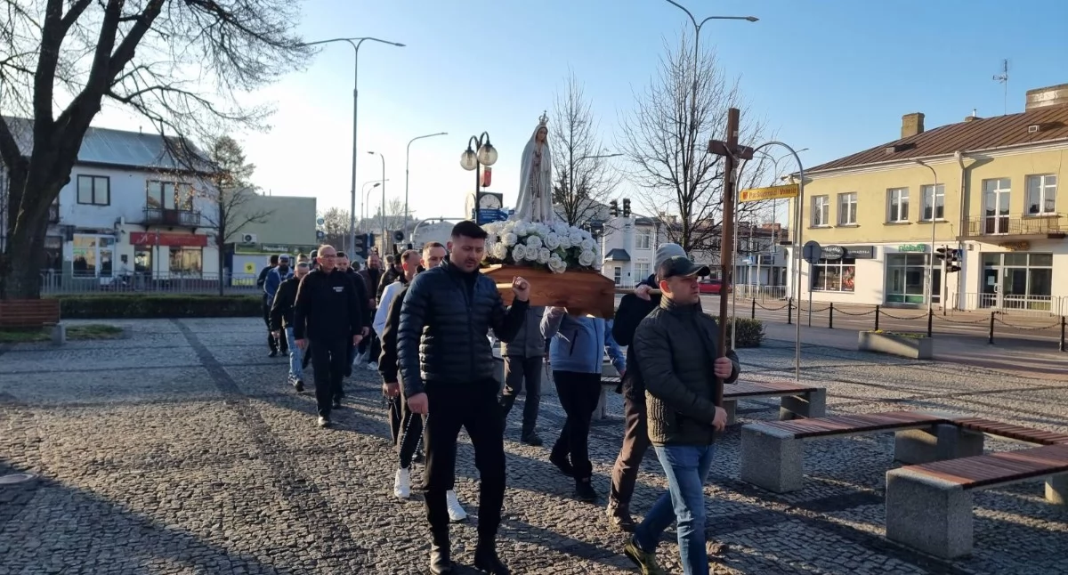 Łuków: Wojownicy Maryi ruszyli na ulice. To był poruszający widok!