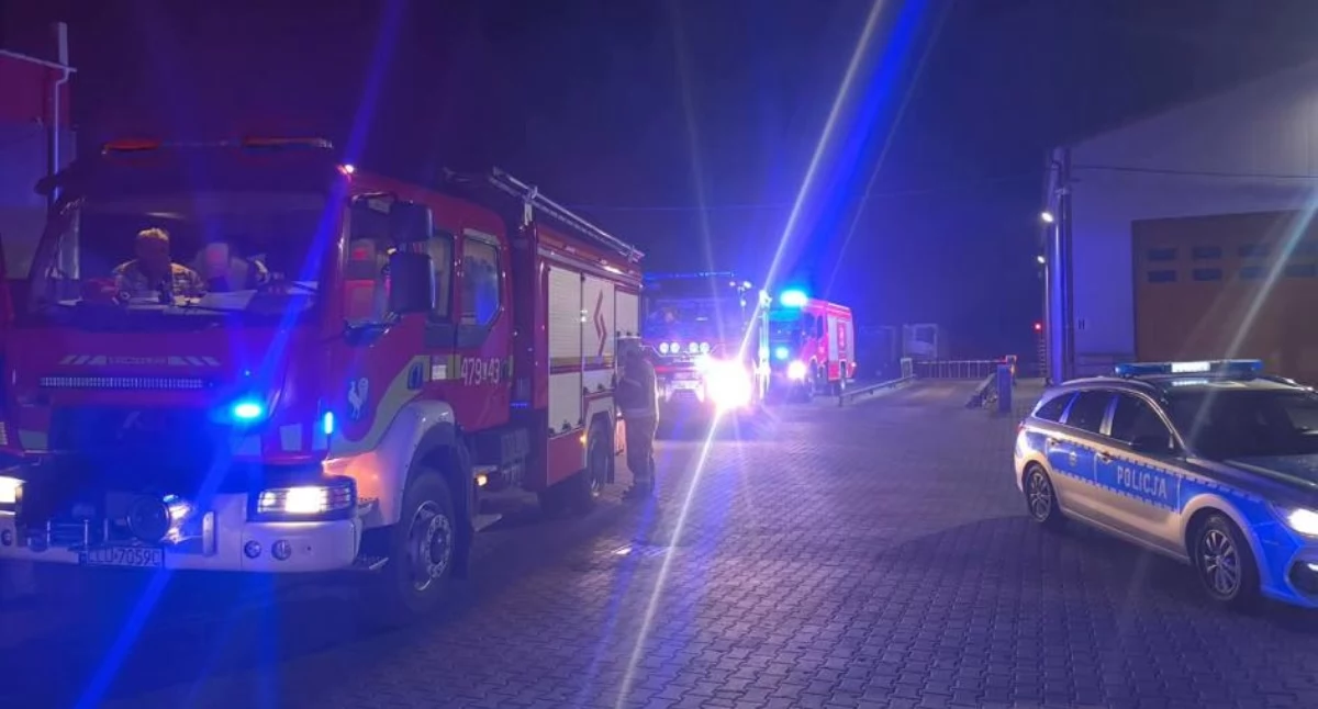 Nocny alarm i szybka akcja strażaków w zakładzie mięsnym