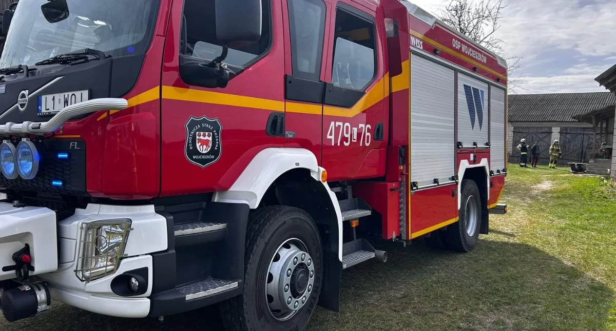 Kominek stanął w ogniu. Szybka akcja strażaków zapobiegła tragedii