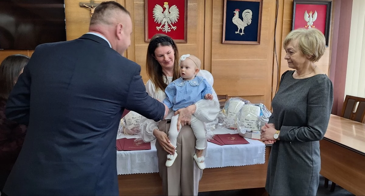 Najmłodsi mieszkańcy uroczyście powitani w Stoczku Łukowskim
