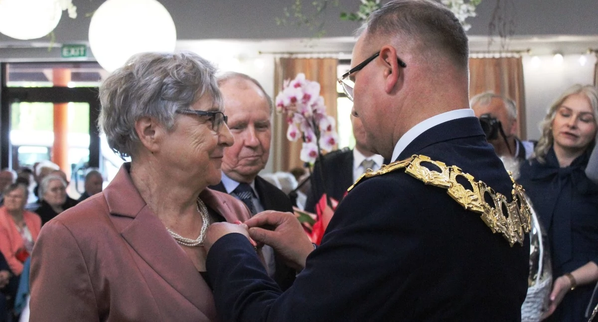 Wyjątkowy jubileusz w Łukowie. Złote Gody w Restauracji „Ambasador” (GALERIA) 