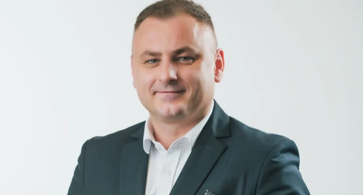 Polityczne spięcie o pieniądze na drogi – wniosek na ul. Lipową odrzucony. Burmistrz Marcin Sentkiewicz mówi o „partyjnym rozdawnictwie”