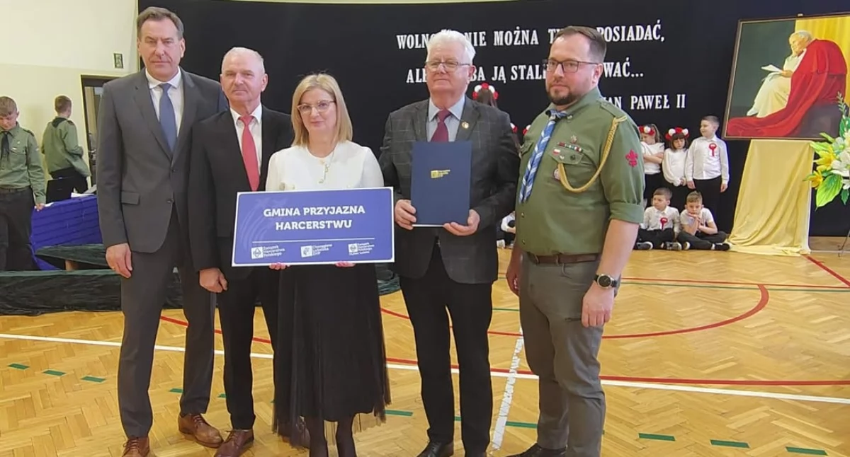 Stare Kobiałki: Rocznica Konstytucji 3 Maja z historycznym wyróżnieniem dla gminy i szkoły