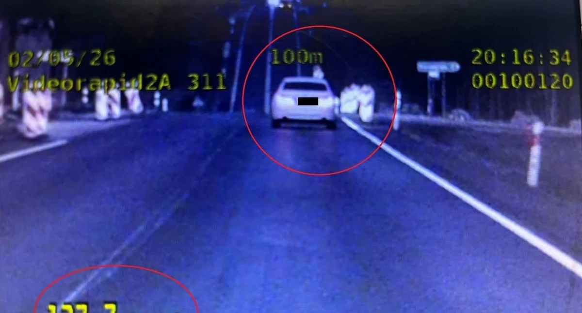 Brawura na krajówce! 42-latek z powiatu łukowskiego  pędził 127 km/h w terenie zabudowanym. Srogie konsekwencje! 