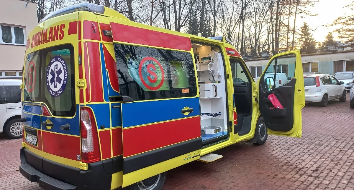 Nowy ambulans dla Łukowa dzięki wsparciu radnych i miejskiej dotacji