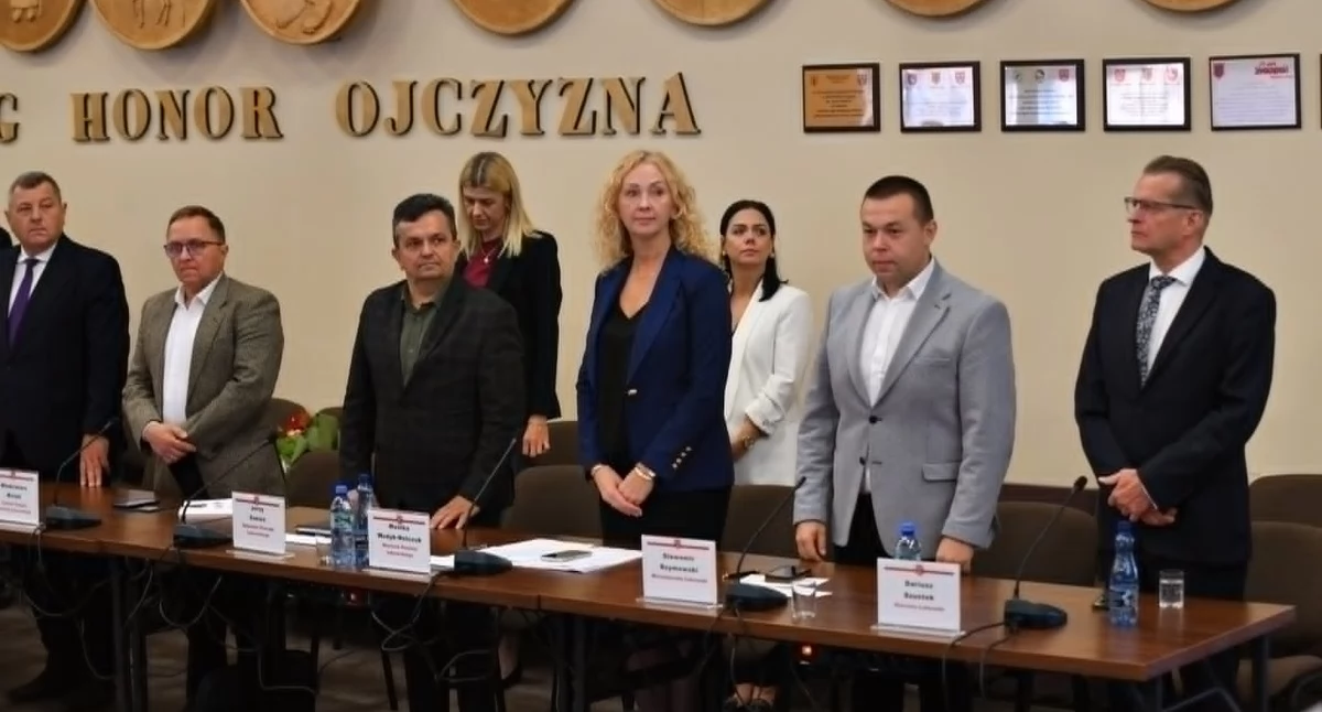 Znaczące zmiany w budżecie powiatu doprowadzą do poprawy dróg w powiecie! Znamy odcinki! 