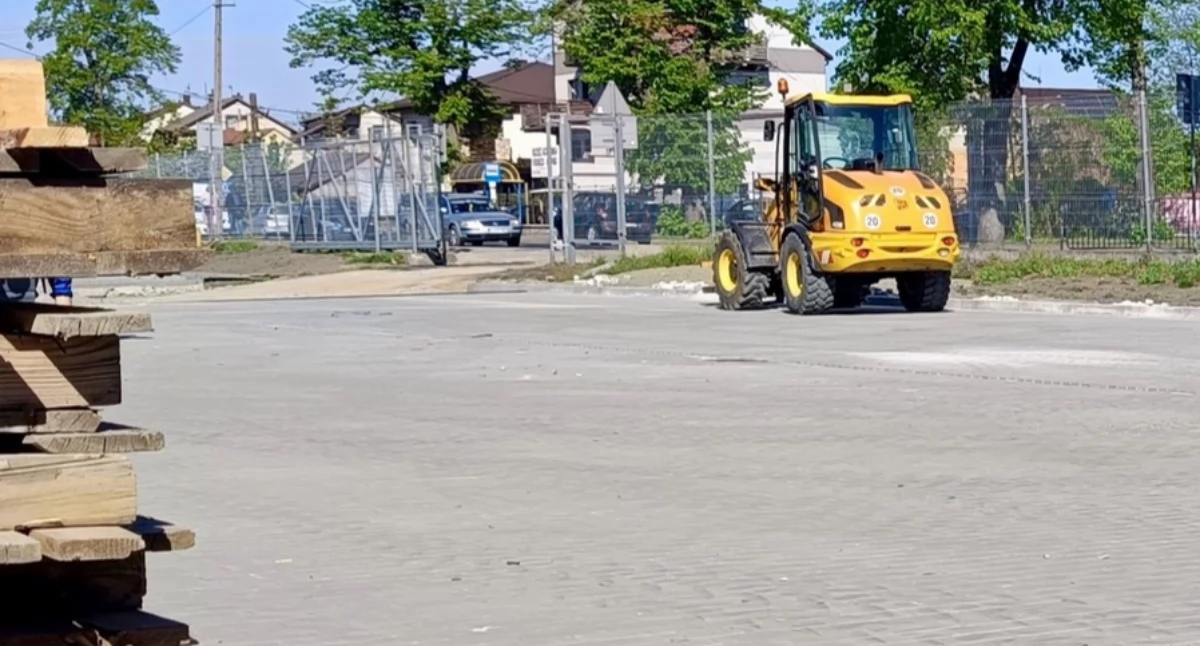 Modernizacja parkingu przy ulicy Warszawskiej na ukończeniu. Postój będzie bezpłatny