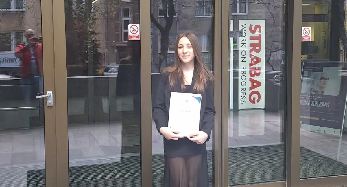 Sukces Niny Maros: Młoda wokalistka z Wojcieszkowa ze stypendium Marszałka!