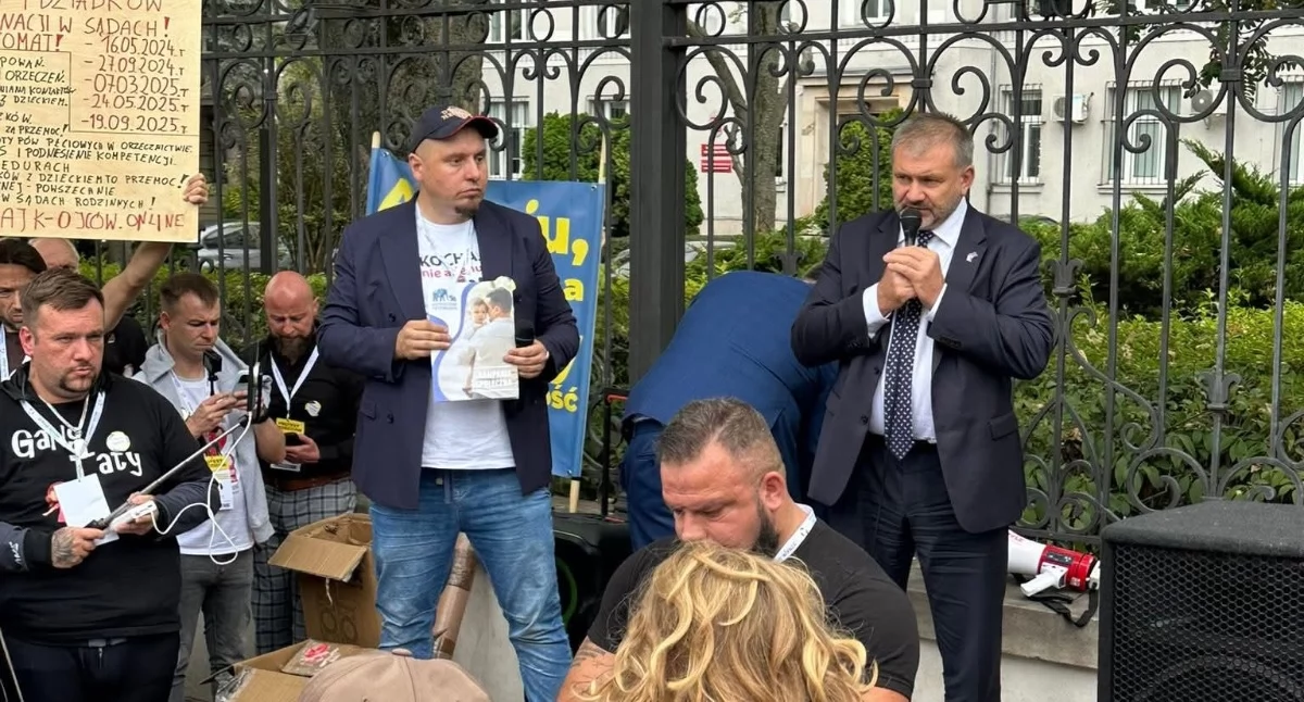 Protest ojców kolejny raz przejdzie ulicami Warszawy. „Czas działa na niekorzyść dzieci”