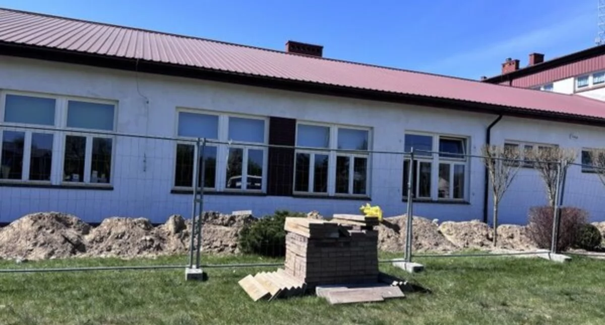 Ruszył wielki remont szkół w gminie Łuków. Pięć placówek przejdzie energetyczną rewolucję