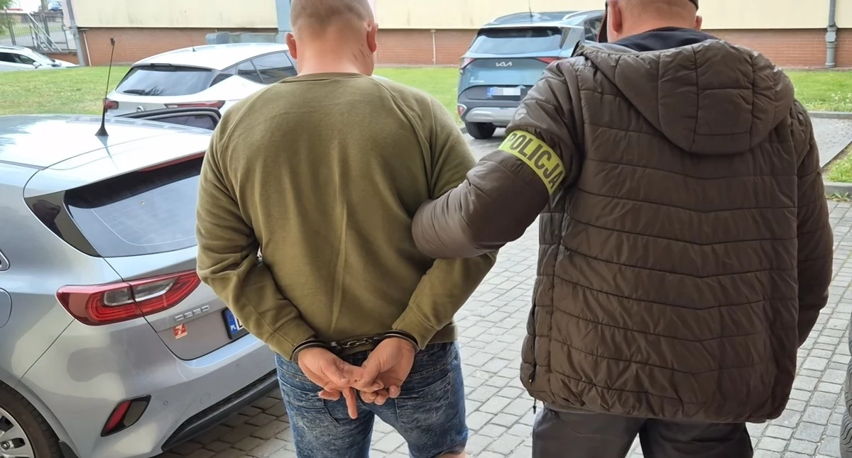 Pijany kierowca z dożywotnim zakazem zatrzymany  po agresji na policjantów