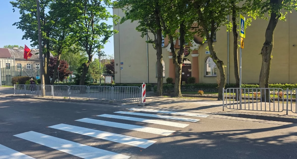 Nowe przejście dla pieszych przy SP nr 3 w Łukowie. Efekt wspólnej interpelacji radnych