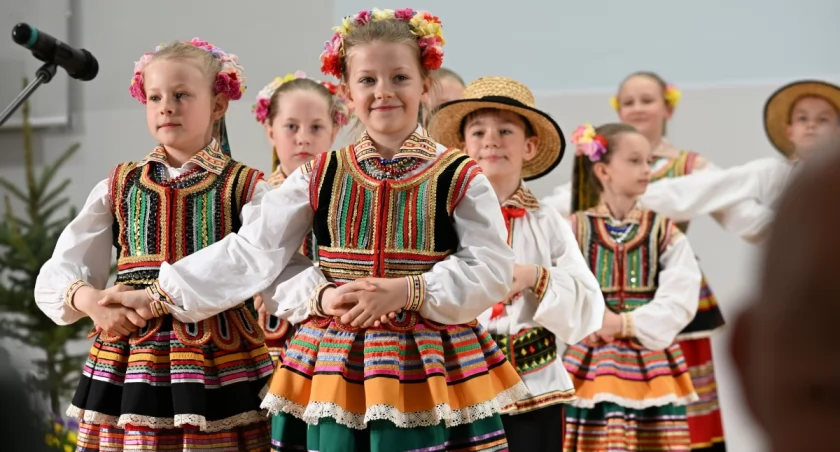 Dwie dekady z folklorem. Wyjątkowy jubileusz 20-lecia zespołu „Łuków – Kropelki Rosy” [ZDJĘCIA]