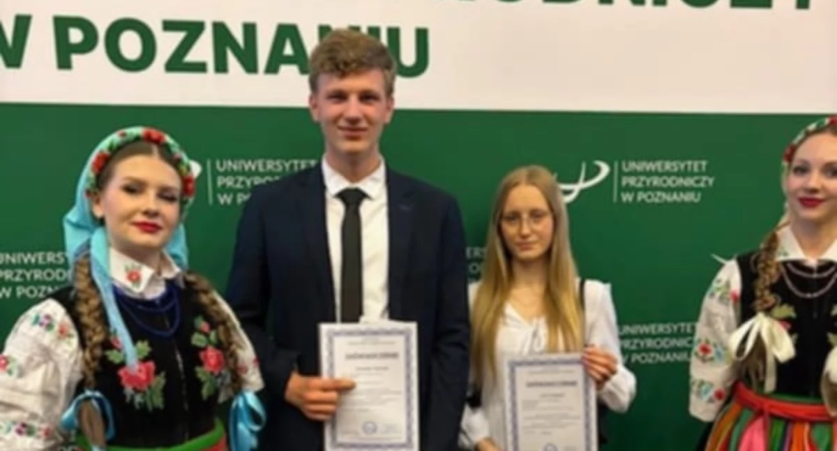 Sukces młodego pokolenia. Ekonomiści z łukowskiego „Reymonta” w krajowej czołówce prestiżowej olimpiady!