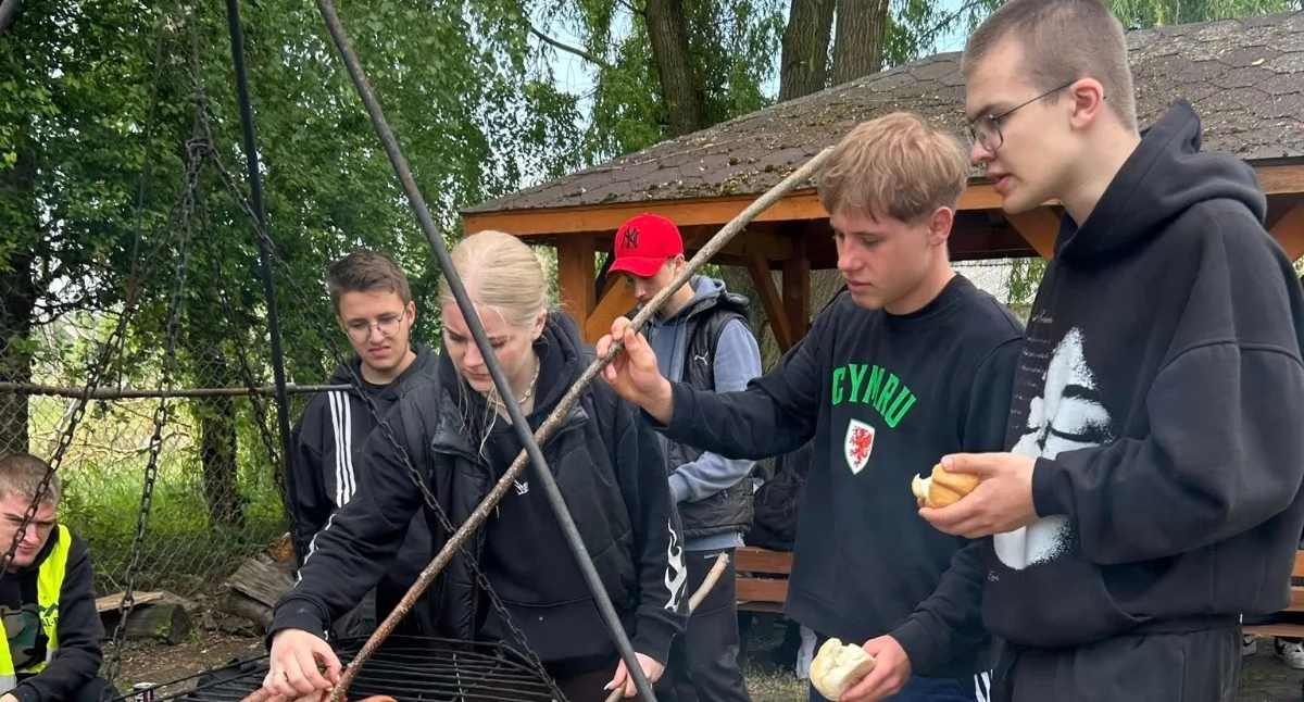 Edukacja, historia i sport. Wyjątkowy rajd rowerowy uczniów z Radoryża Smolanego