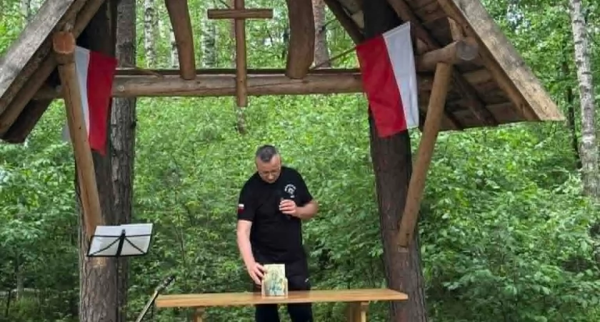 Zjechali z czterech województw do dawnego obozu AK. Kulisy niezwykłego zlotu pod Łukowem