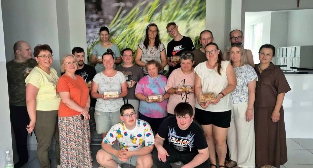 Zapachniało w całym Łukowie! Uczniowie ZS 2 zaprosili wyjątkowych gości i zrobili coś pysznego