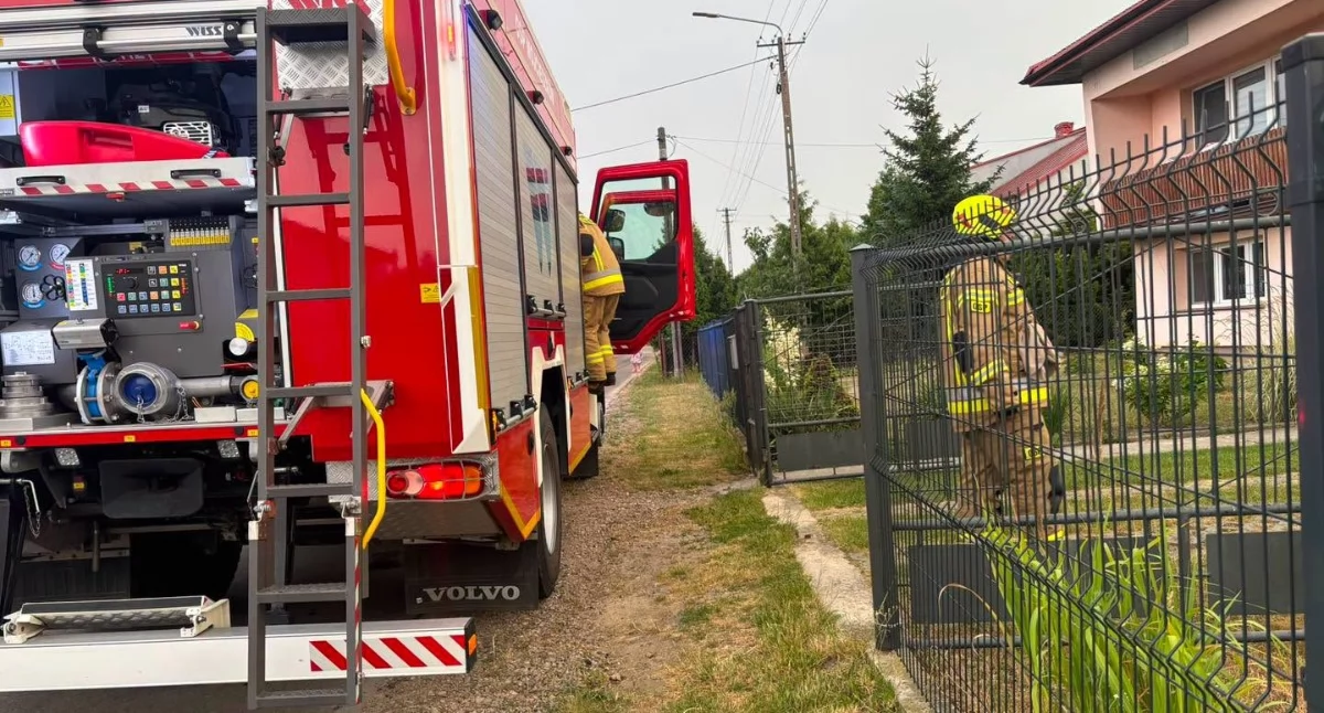 Wieczorny alarm w Wojcieszkowie. Strażacy musieli natychmiast ruszać na ulicę Parkową!