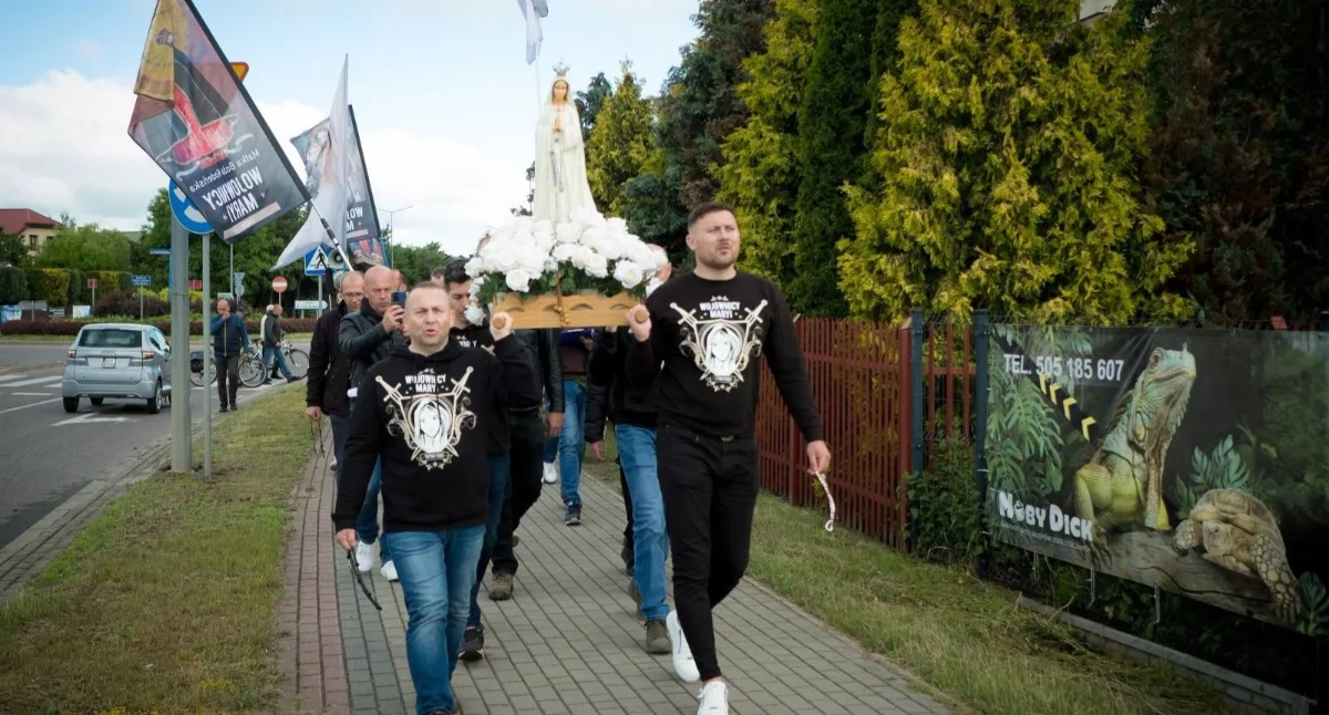 Wojownicy Maryi zapraszają na uliczny różaniec w Łukowie. Przejdą między parafiami