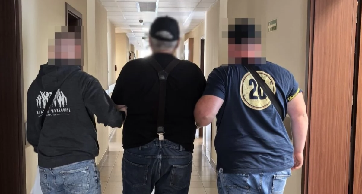 ZUCHWAŁA KRADZIEŻ! 67-LATEK UKRADŁ CZEKOLADY I ZAATAKOWAŁ OCHRONIARZA