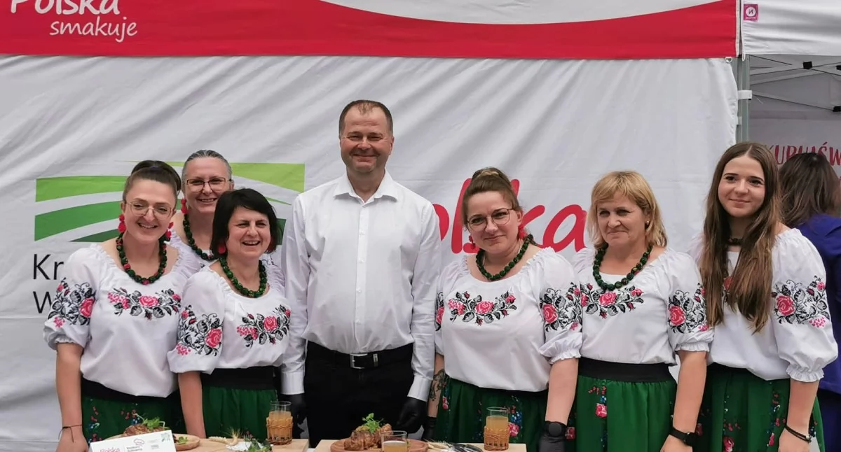 KGW „Sosenki” z Nowego Stanina podbija Puławy! Serce i pasja na talerzu w Parku Czartoryskich
