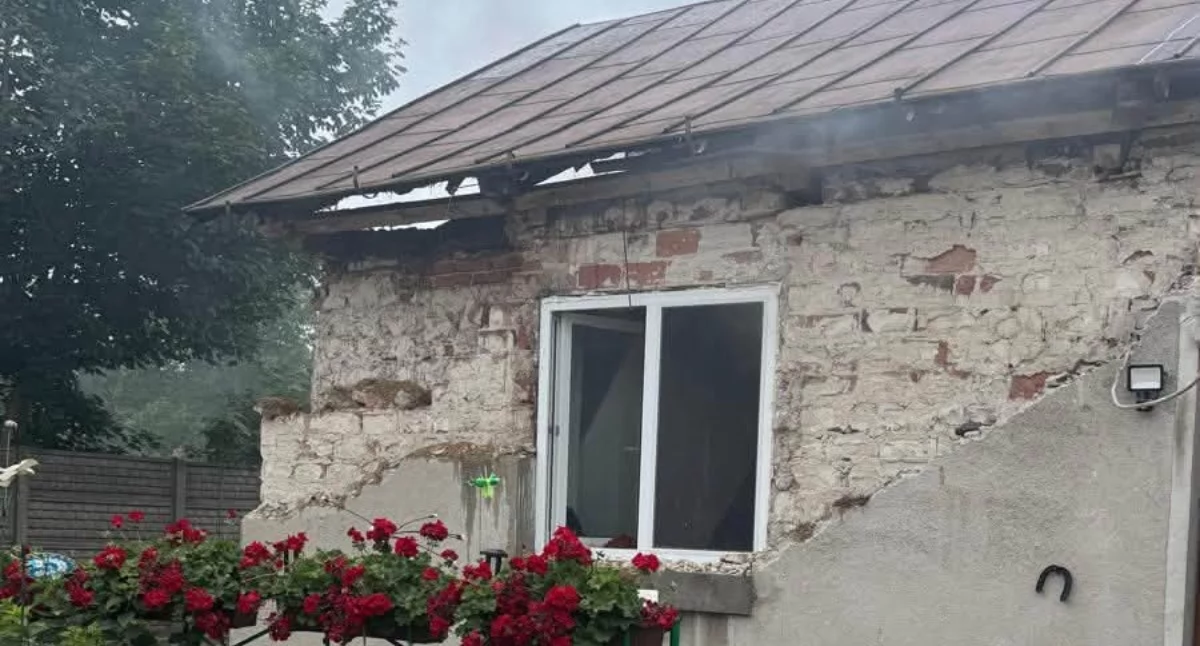 HORROR POD STOCZKIEM ŁUKOWSKIM! Wybuch gazu rozerwał dom. Rannego zabrał śmigłowiec LPR! [ZDJĘCIA]