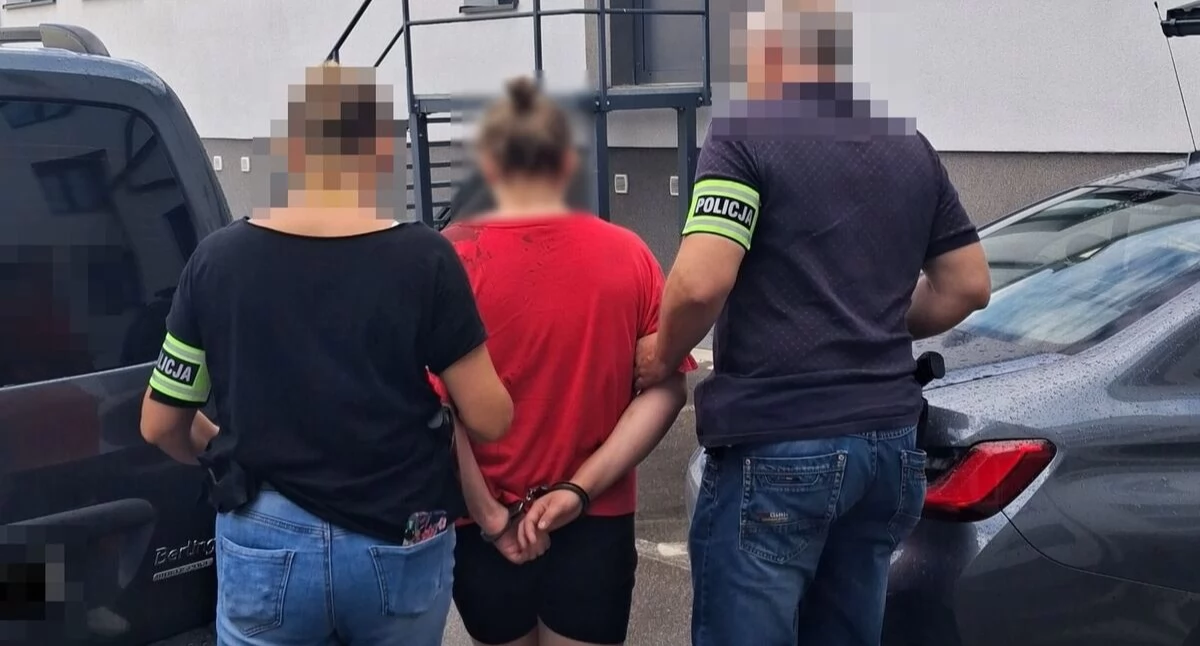 HORROR NA DRODZE! Wjechała volkswagenem w matkę z dwójką małych dzieci. Trzy śmigłowce LPR w akcji, 27-latka już w areszcie!