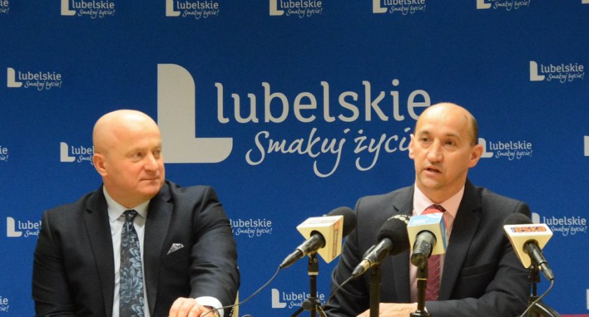 KRZYWDA. Podwyżka dla Krzysztofa Wardy. Wiemy ile będzie zarabiał wójt 