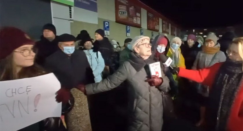 TVP INFO: Mieszkańcy Łukowa wyprowadzeni... przed budkę z kebabem 