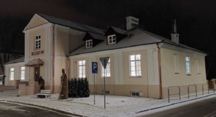 Od Konwiktu Szaniawskich do Muzeum Regionalnego. 300 lat historii 