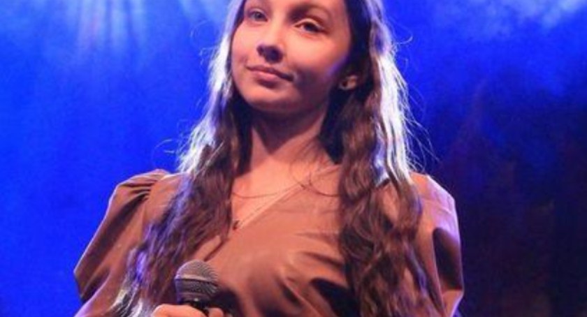 ŁUKOW. Zuzanna Bochman z Fabryki Piosenki wyśpiewała pierwszą nagrodę na konkursie w Hiszpanii