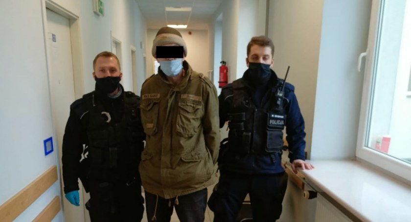 LUBLIN. Rzucił fajerwerki pod nogi spacerującej rodziny. Usłyszał zarzuty 